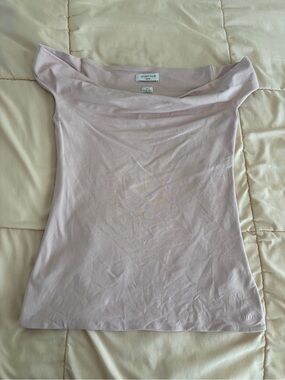 Aritzia Contour Off-Shoulder Women's Top in Light Pink